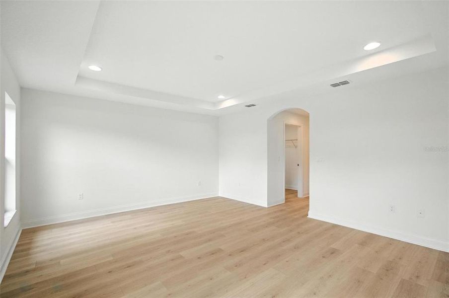 Spacious, unfurnished interior of a new home in , Palm Coast (Image 32).