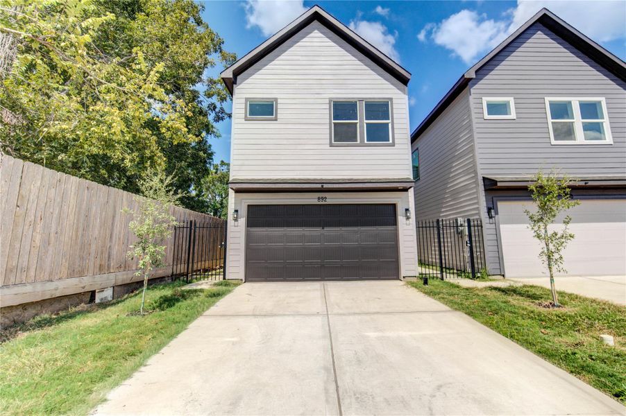 Front exterior of a new home in , Houston, TX, highlighting curb appeal (Image 2).