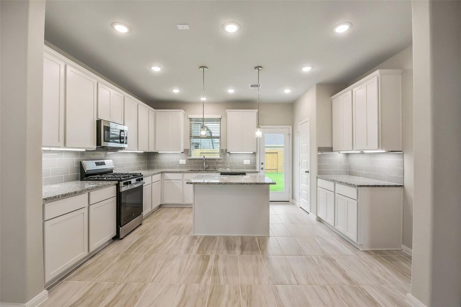 Image 21 of a home in Anderson Lakes.