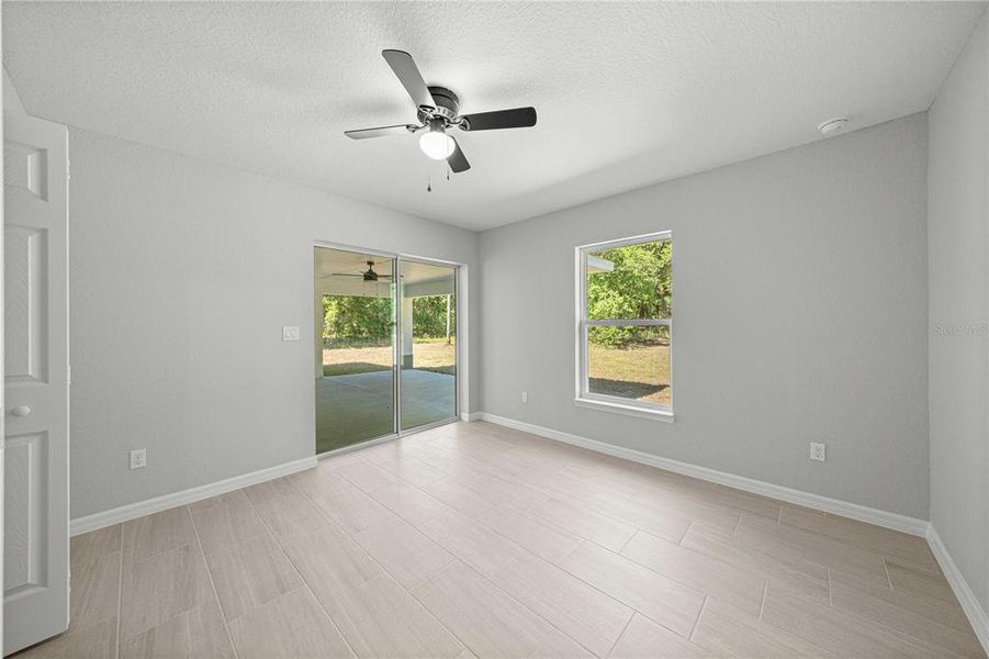 Spacious, unfurnished interior of a new home in , Dunnellon (Image 23).