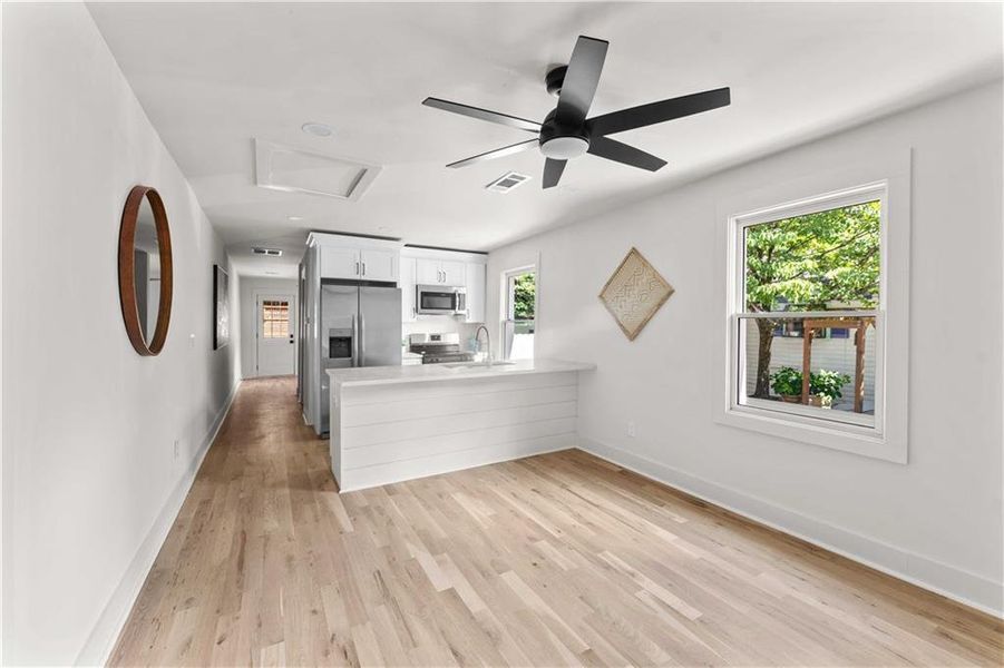 Spacious, unfurnished interior of a new home in , Atlanta (Image 20).