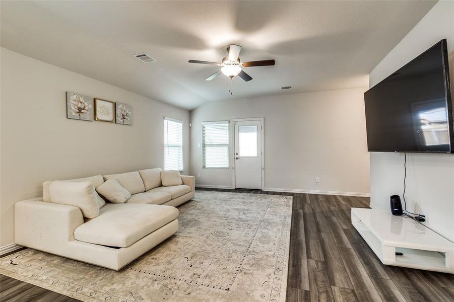 Image 20 of a home in Ventana. Image 20 of a home in Ventana.