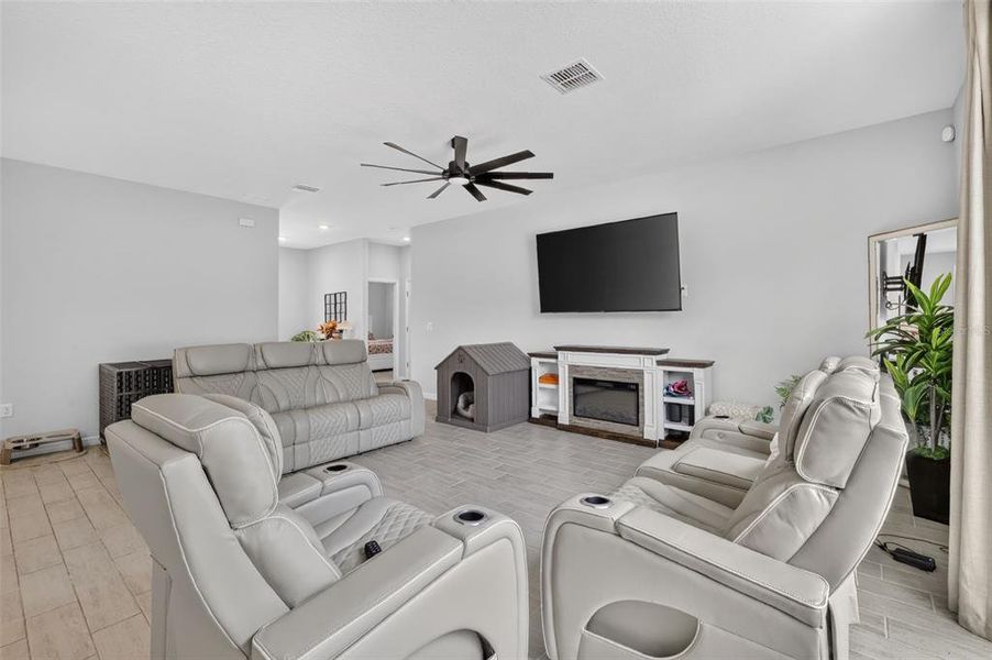 Furnished interior view inside a new home in Ocala, Ocala (Image 7).