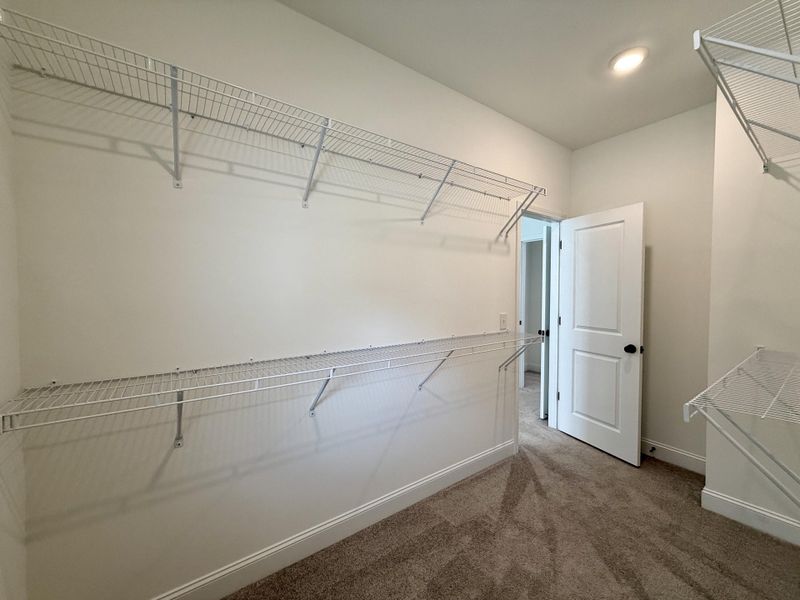 Spacious, unfurnished interior of a new home in , Charleston (Image 35).