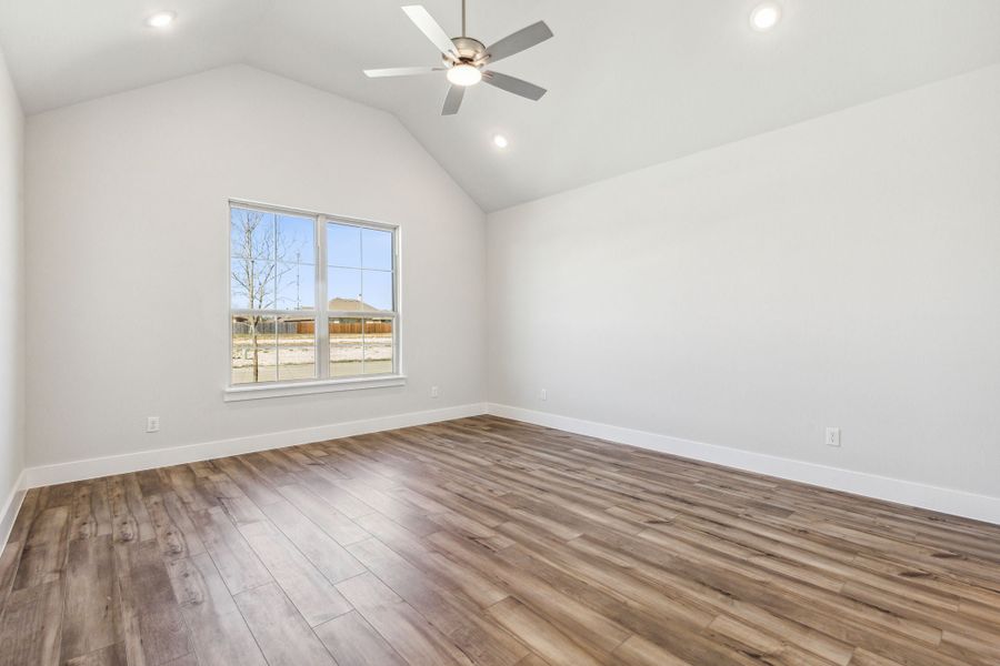 Representative unfurnished interior of a home built from the Cardinal by Centre Living Homes in Dove Hollow, Waxahachie (Image 35).