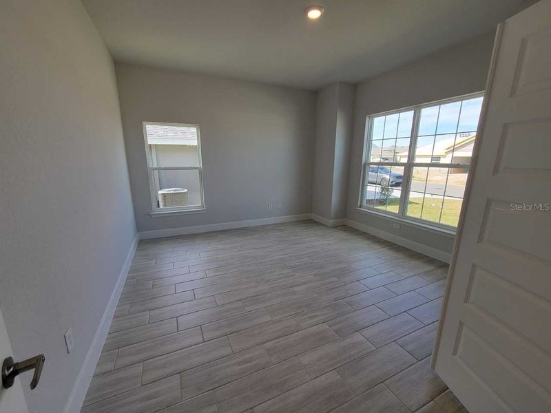 Spacious, unfurnished interior of a new home in Marion Oaks, Ocala (Image 9). Spacious, unfurnished interior of a new home in Marion Oaks, Ocala (Image 9).