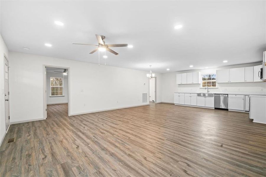 Spacious, unfurnished interior of a new home in , Dalton (Image 26).