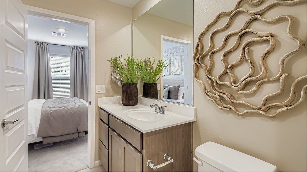 2256 Hope Owners Bath 2of2 F1 2256 Hope Owners Bath 2of2 F1