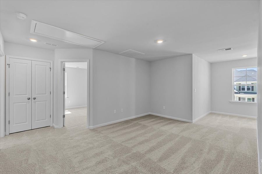 Spacious, unfurnished interior of a new home in Fieldstone, Lexington (Image 35). Spacious, unfurnished interior of a new home in Fieldstone, Lexington (Image 35).