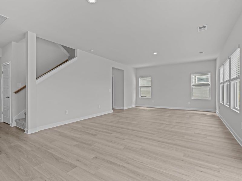 Spacious, unfurnished interior of a new home in Chatham Forest, Duncan (Image 13). Spacious, unfurnished interior of a new home in Chatham Forest, Duncan (Image 13).