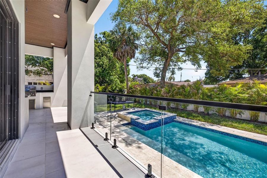 Exterior details and patio area of a home in , Tampa (Image 29).