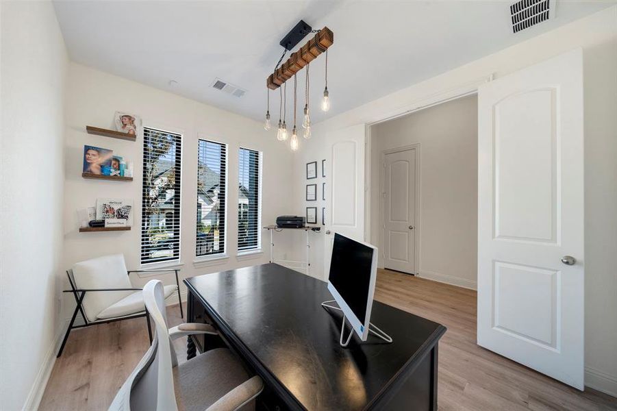 Furnished interior view inside a new home in , McKinney (Image 19). Furnished interior view inside a new home in , McKinney (Image 19).