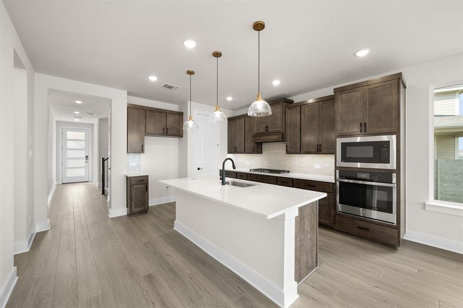 1562 Ginger- Kitchen-5327