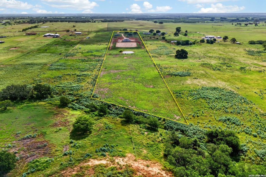 Natural landscape and outdoor views near  in Floresville (Image 25).