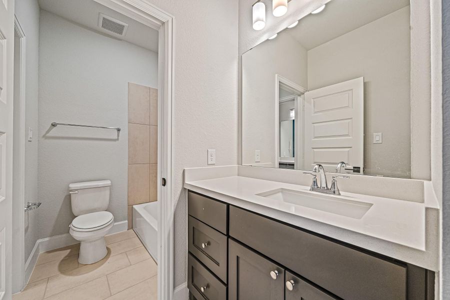 Furnished interior view inside a new home in , Brookshire (Image 16).