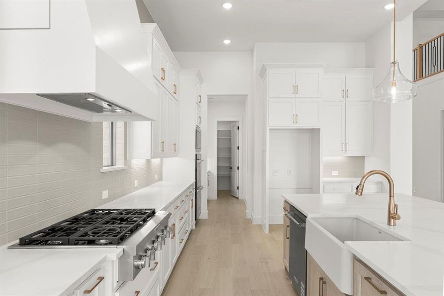 21. 551 Twilight - Kitchen (3) 21. 551 Twilight - Kitchen (3)