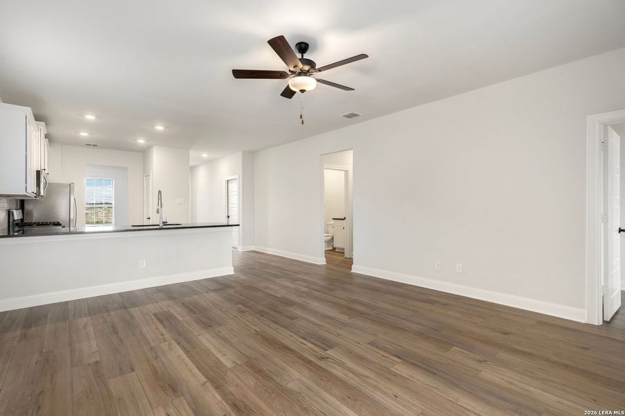 Spacious, unfurnished interior of a new home in Hightop Ridge, Converse (Image 12).