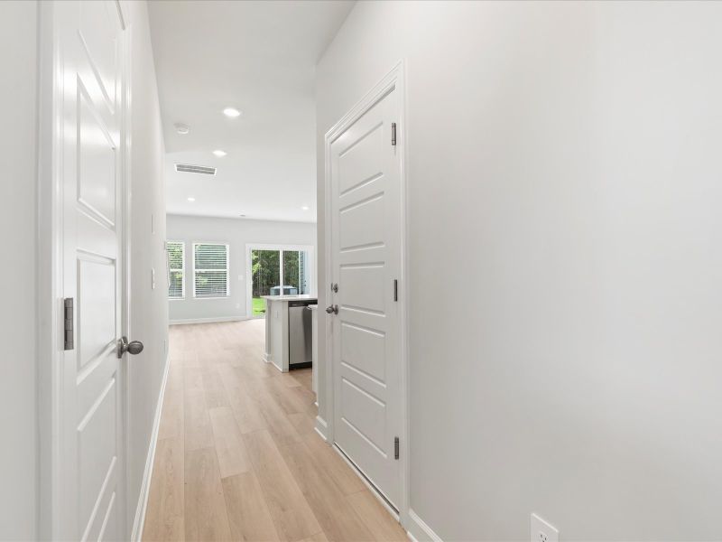 Spacious, unfurnished interior of a new home in Avalon Townes, Lyman (Image 9).