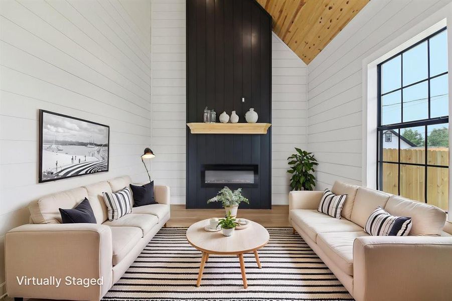 Large open living room with 18' ceiling