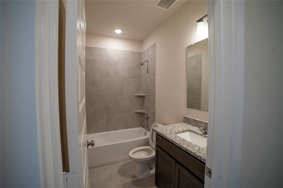 Furnished interior view inside a new home in , Brenham (Image 12).