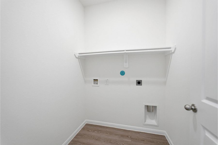 Spacious, unfurnished interior of a new home in Colony at Pinehurst, Pinehurst (Image 25).