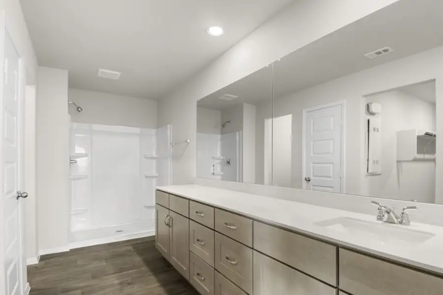 Furnished interior view inside a new home in Edgebrooke, Pflugerville (Image 6).
