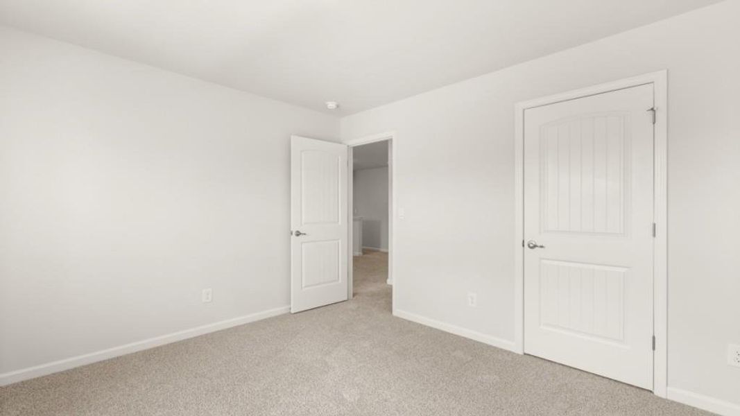 Spacious, unfurnished interior of a new home in Fairway 17 at Mirror Lake, Villa Rica (Image 29).