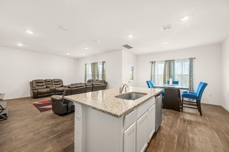 Furnished interior view inside a new home in Palomino, Manor (Image 20). Furnished interior view inside a new home in Palomino, Manor (Image 20).