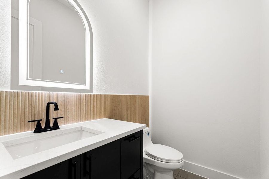 Furnished interior view inside a new home in , Dallas (Image 15).