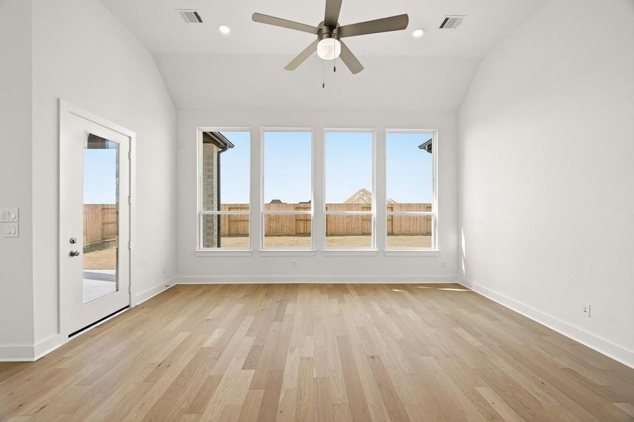 Spacious, unfurnished interior of a new home in Jubilee, Hockley (Image 26).