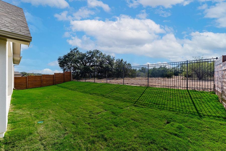 Exterior details and patio area of a home in Provence - 60', Austin (Image 3).