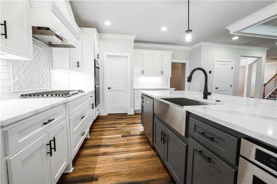 Furnished interior view inside a new home in , Jefferson (Image 8).