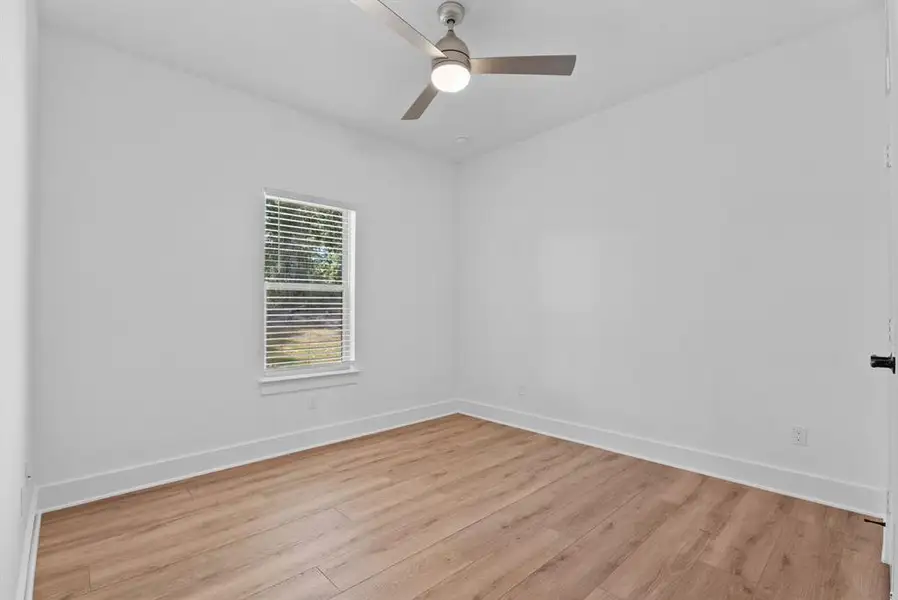 Spacious, unfurnished interior of a new home in , Tyler (Image 17).