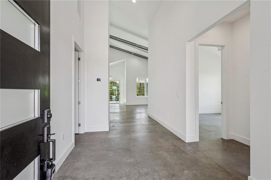 Spacious, unfurnished interior of a new home in , Marietta (Image 23).