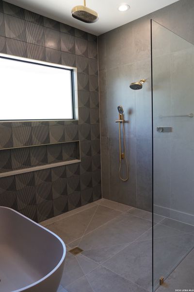 Image 33 of a home in .