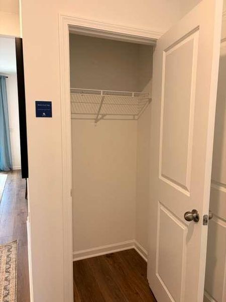 Spacious, unfurnished interior of a new home in , Athens (Image 25).