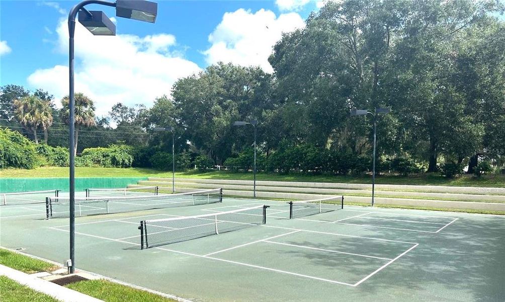 Community amenities in , Lady Lake (Image 48).