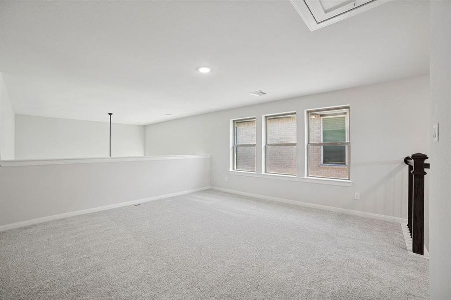 Spacious, unfurnished interior of a new home in Creekshaw – Gardens, Royse City (Image 32).