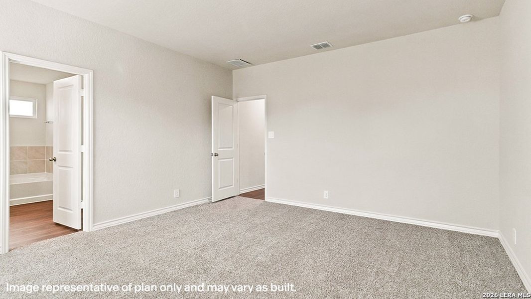 Spacious, unfurnished interior of a new home in Brookstone Creek, San Antonio (Image 29).