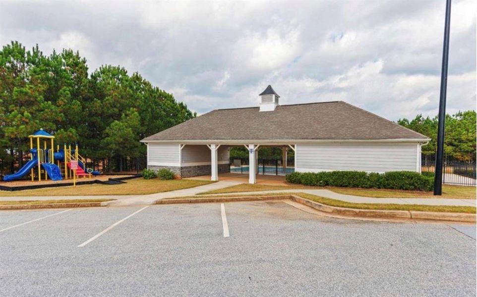 Community amenities in Summit Pointe, Dallas (Image 29).