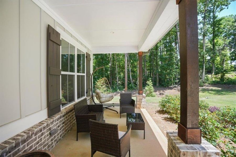 Exterior details and patio area of a home in , Acworth (Image 28).