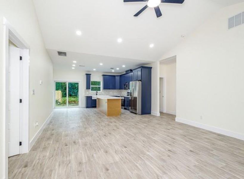 Spacious, unfurnished interior of a new home in , Brownwood (Image 18). Spacious, unfurnished interior of a new home in , Brownwood (Image 18).