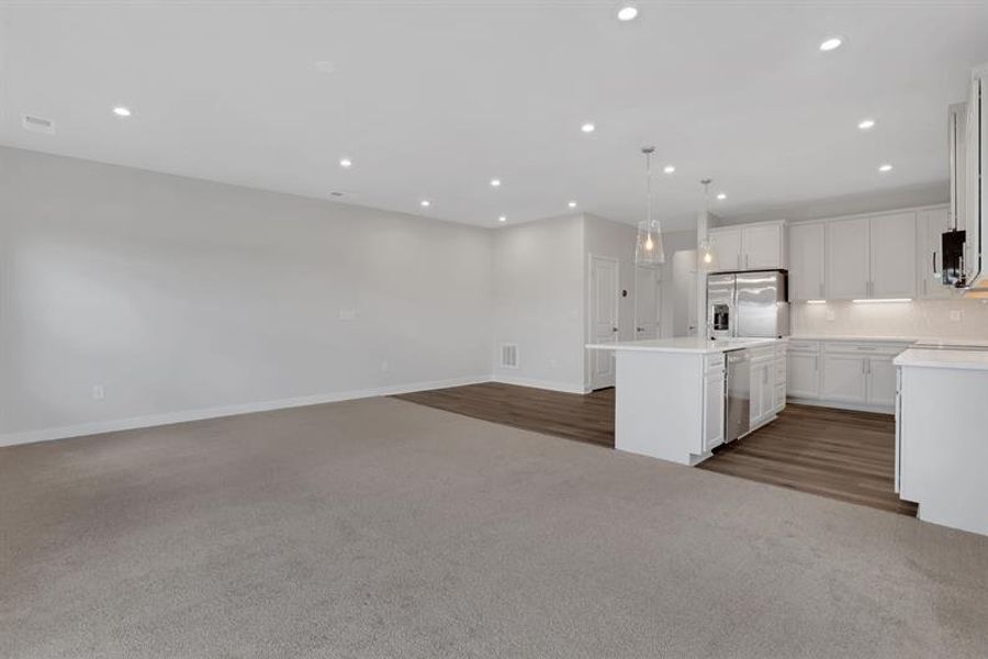 Spacious, unfurnished interior of a new home in Laurel Fields, Gainesville (Image 21).