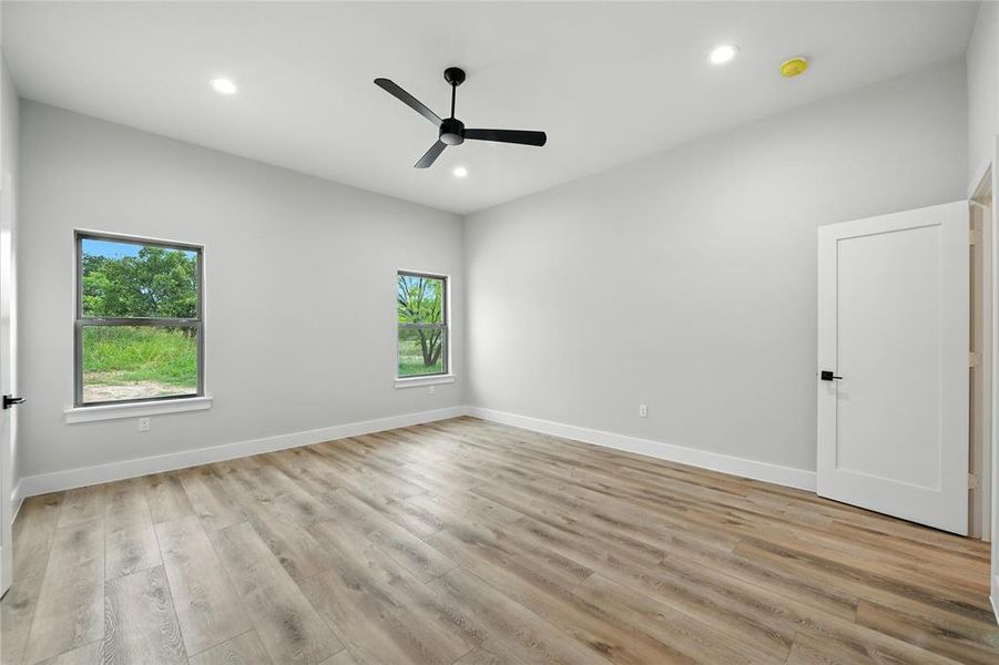 Spacious, unfurnished interior of a new home in , Weatherford (Image 25). Spacious, unfurnished interior of a new home in , Weatherford (Image 25).