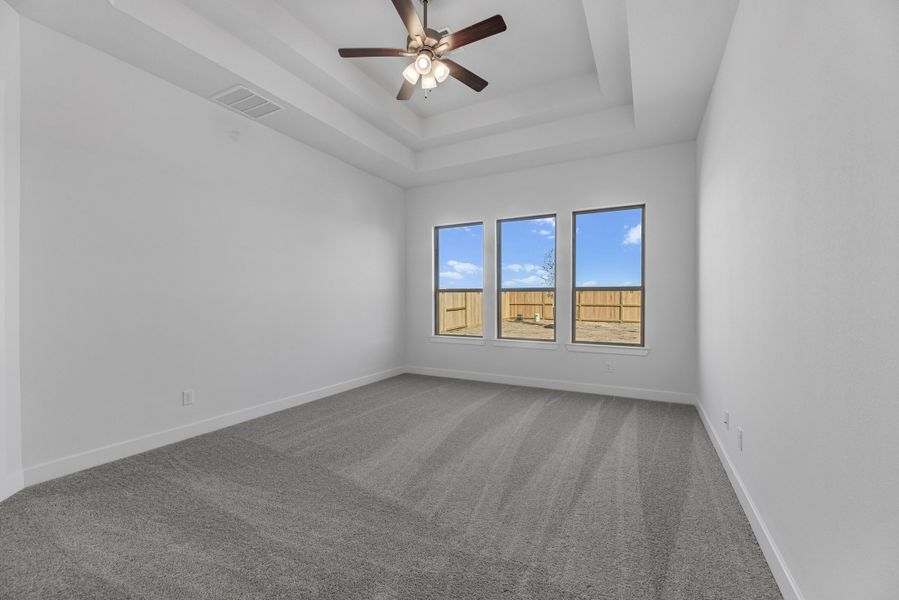 Spacious, unfurnished interior of a new home in Meridiana, Manvel (Image 15).