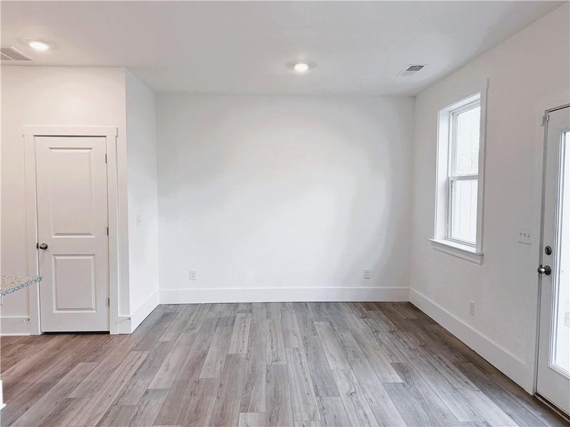 Spacious, unfurnished interior of a new home in Park Vue, Atlanta (Image 24).