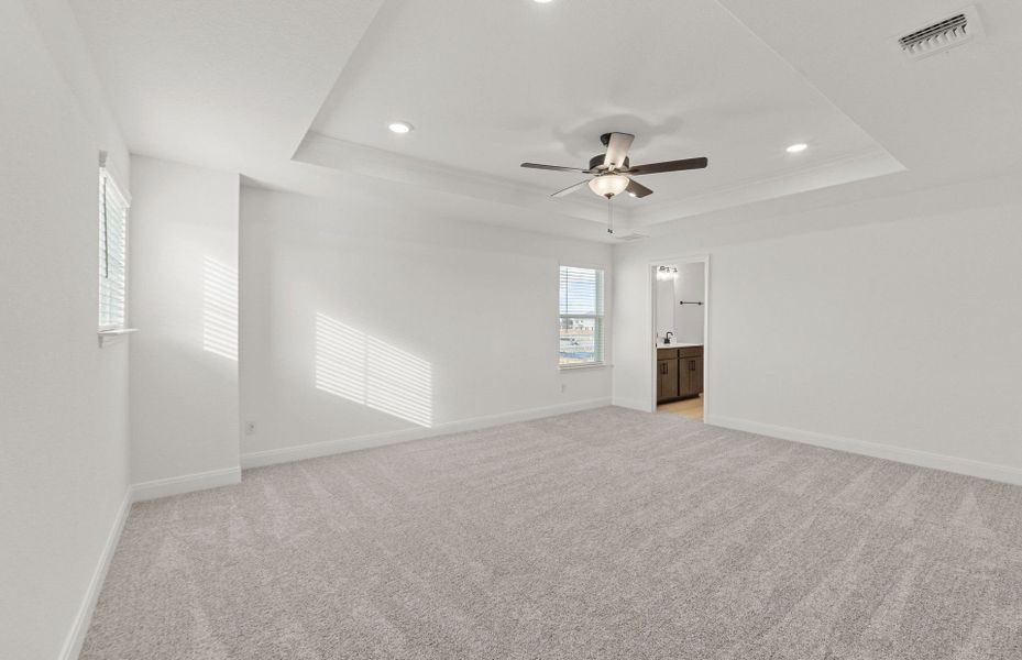Spacious, unfurnished interior of a new home in Patterson Ranch, Georgetown (Image 18).