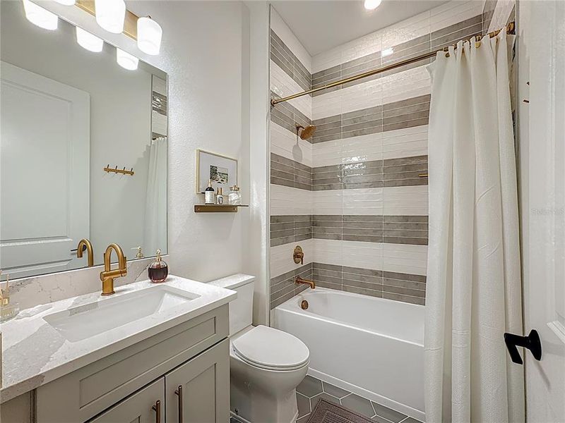 Furnished interior view inside a new home in , Lakewood Ranch (Image 45).