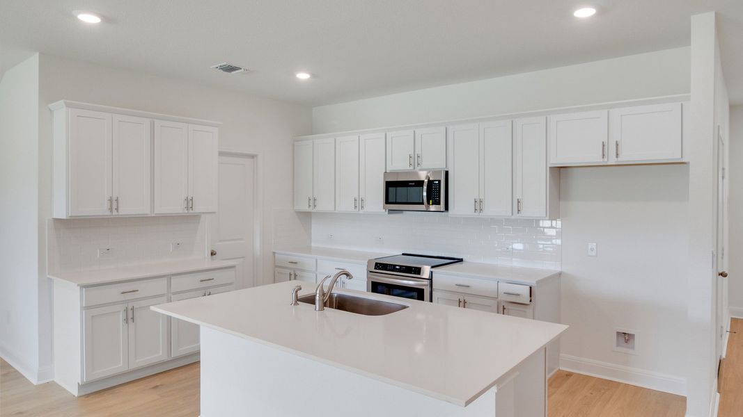 Representative furnished interior of a home built from the The Holden by D.R. Horton in Rosenbusch Ranch, Leander (Image 4). Representative furnished interior of a home built from the The Holden by D.R. Horton in Rosenbusch Ranch, Leander (Image 4).
