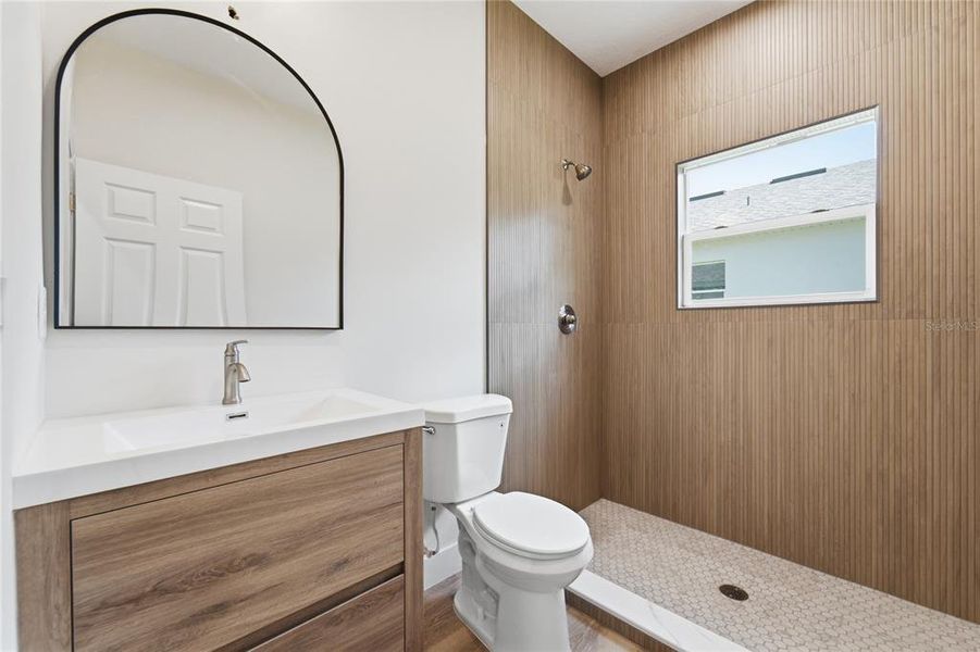 Furnished interior view inside a new home in , Leesburg (Image 10).